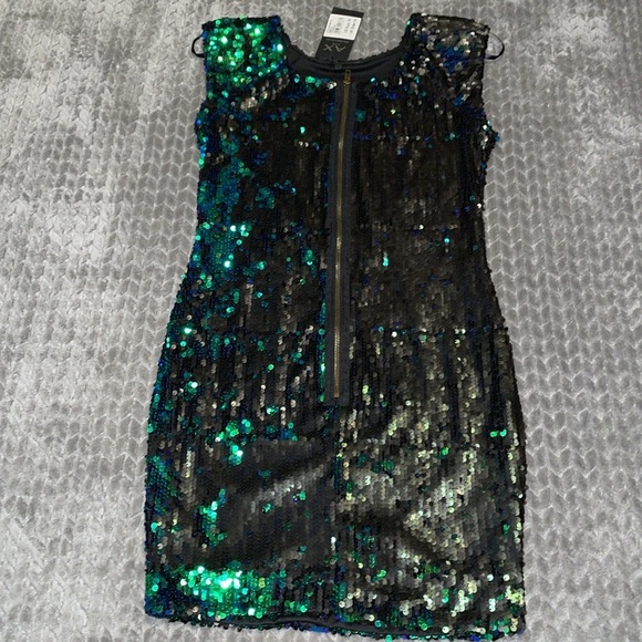 NWT AX Paris Iridescent Sequin Bodycon Dress. Size 14. Green/Black Sequins. - Picture 3 of 9